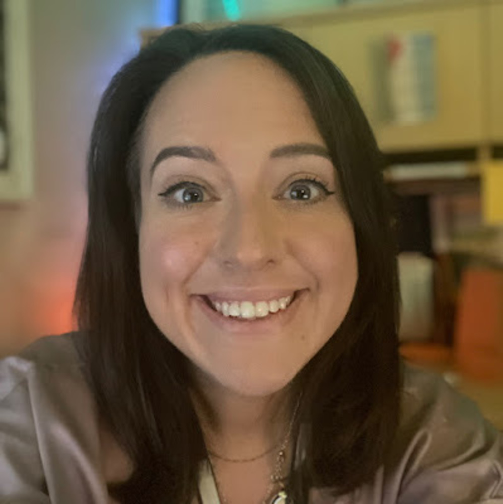 Meet your Posher, Courtney